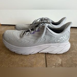 Women’s Hoka Arahi 6 size 10.5B